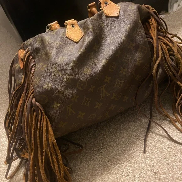 Authentic revamped Louis Vuitton - Picture 6 of 6